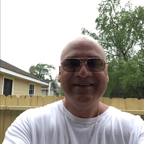 Meet your Posher, Tony - Picture 1 of 3